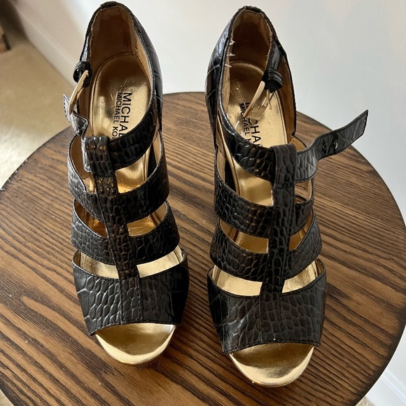 Pre-loved Michael Kors Caged Platform Heels 💃🏻 - Picture 5 of 10